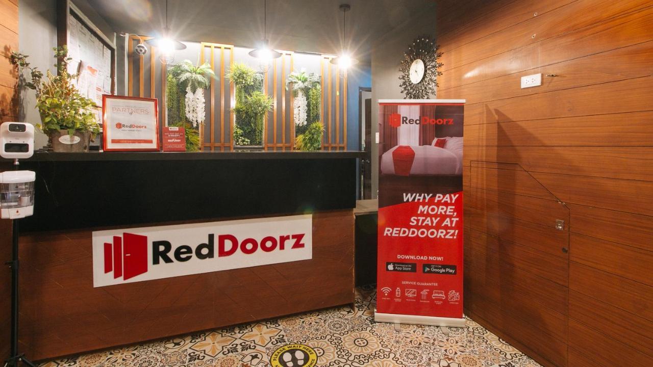 Reddoorz @ Gardenview Hotel Gtower Ángeles Exterior foto